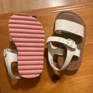 White infant girl shoes